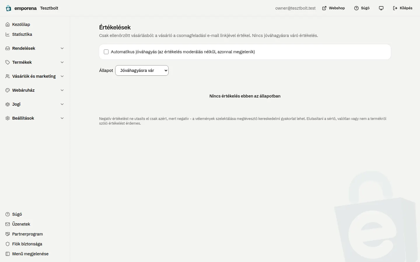 Értékelések az adminban: automatikus jóváhagyás kapcsolója és az állapot szerinti szűrő